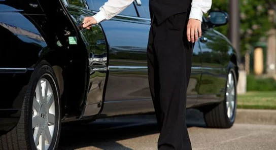 Benefits-of-a-Professional-Chauffeur